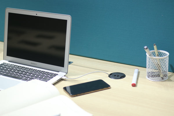 Surface Mount Grommet with Operable Wire Holder Lid & Twin USB Ports (OEXH717)