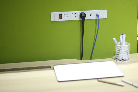 Modular Surface Mount Bar with Side Outlet (OEXH605)