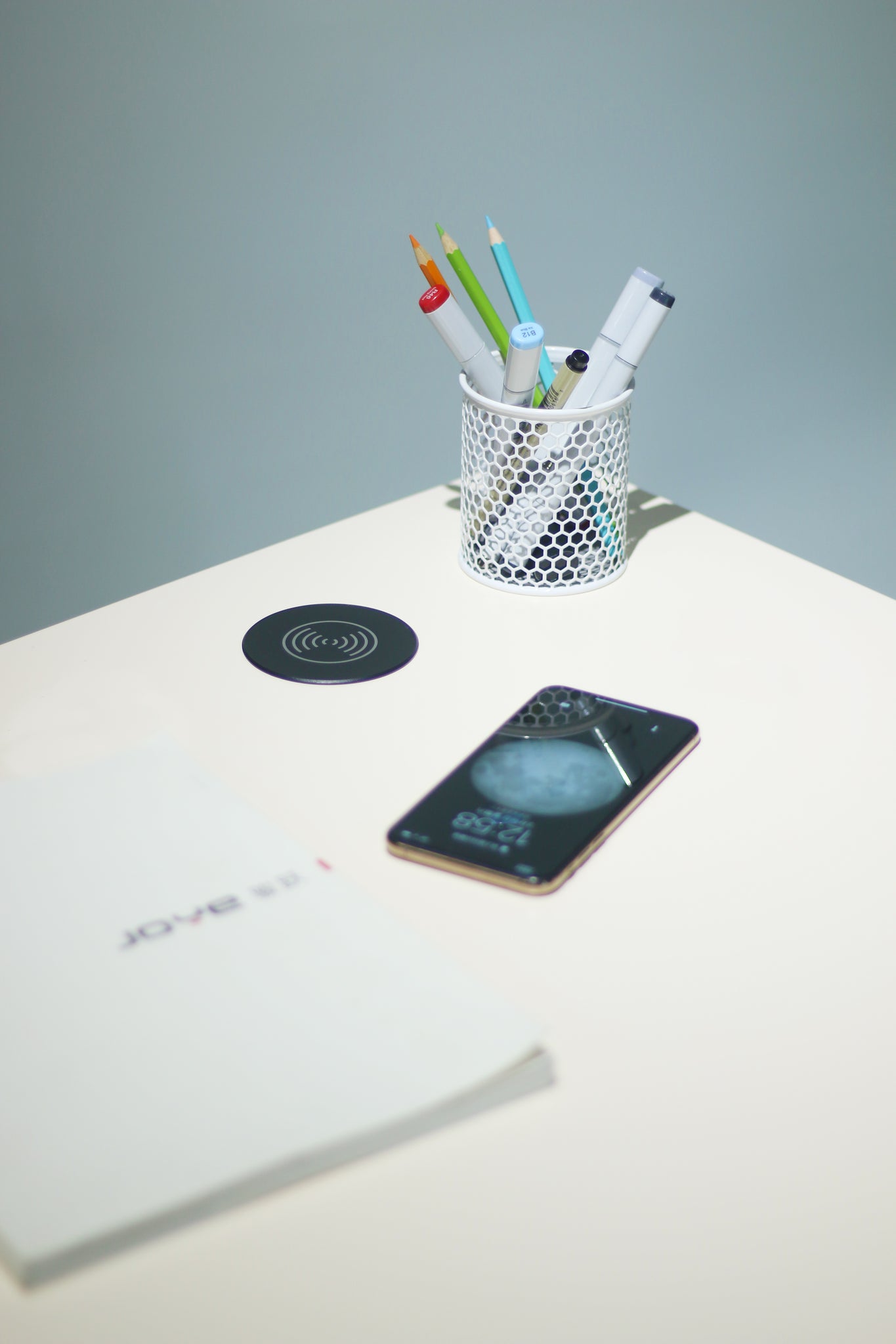Surface Mount Wireless Charger (OEXH701)