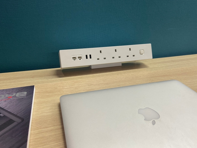 Desk clamp Bar with Back Outlet (OECZ032)